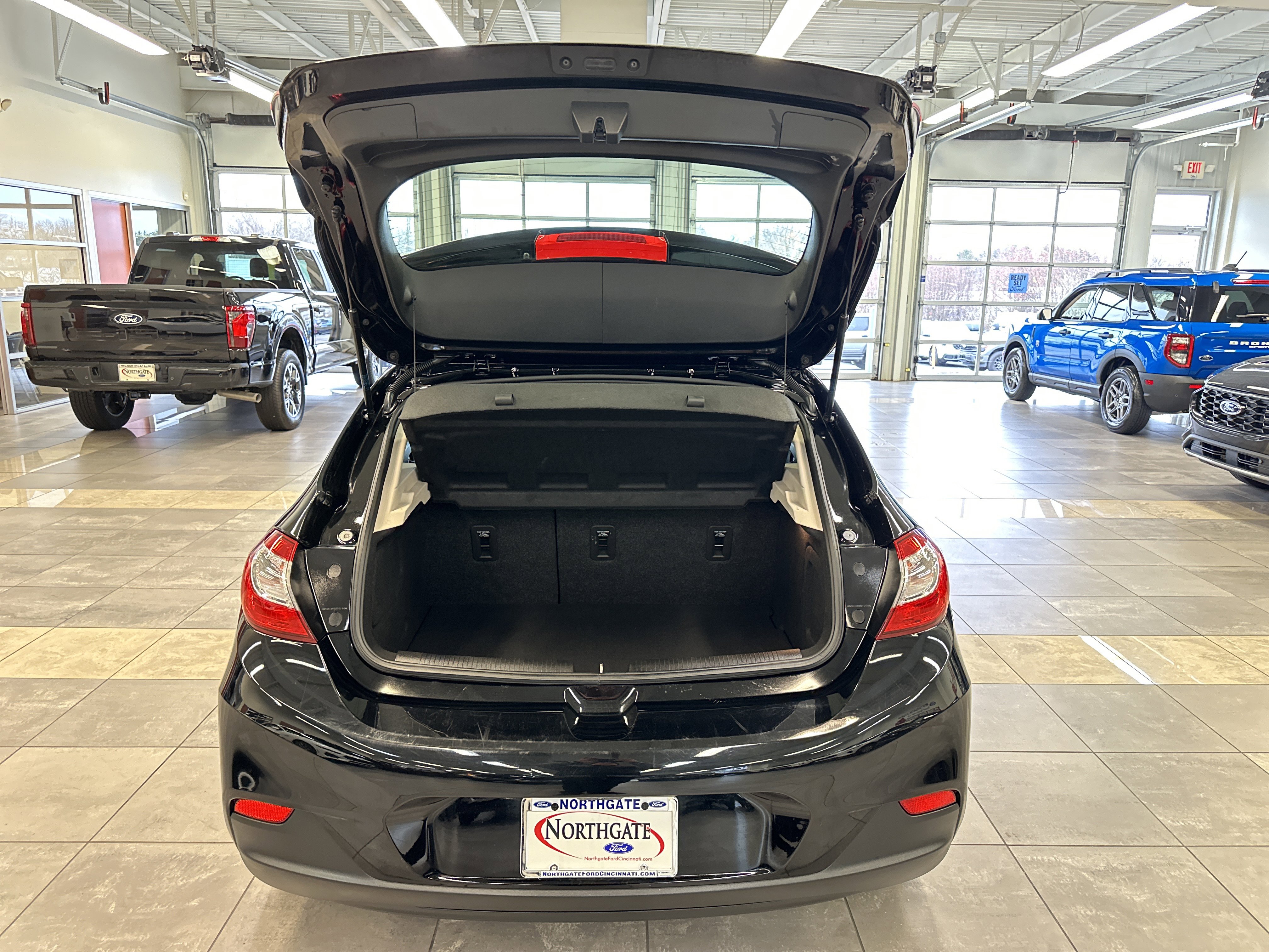 Used 2018 Chevrolet Cruze Premier image 26