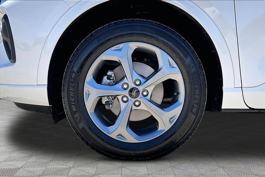 Certified 2024 Ford Escape ST-Line w/ Tech Pack #1 AWD/4WD image 9