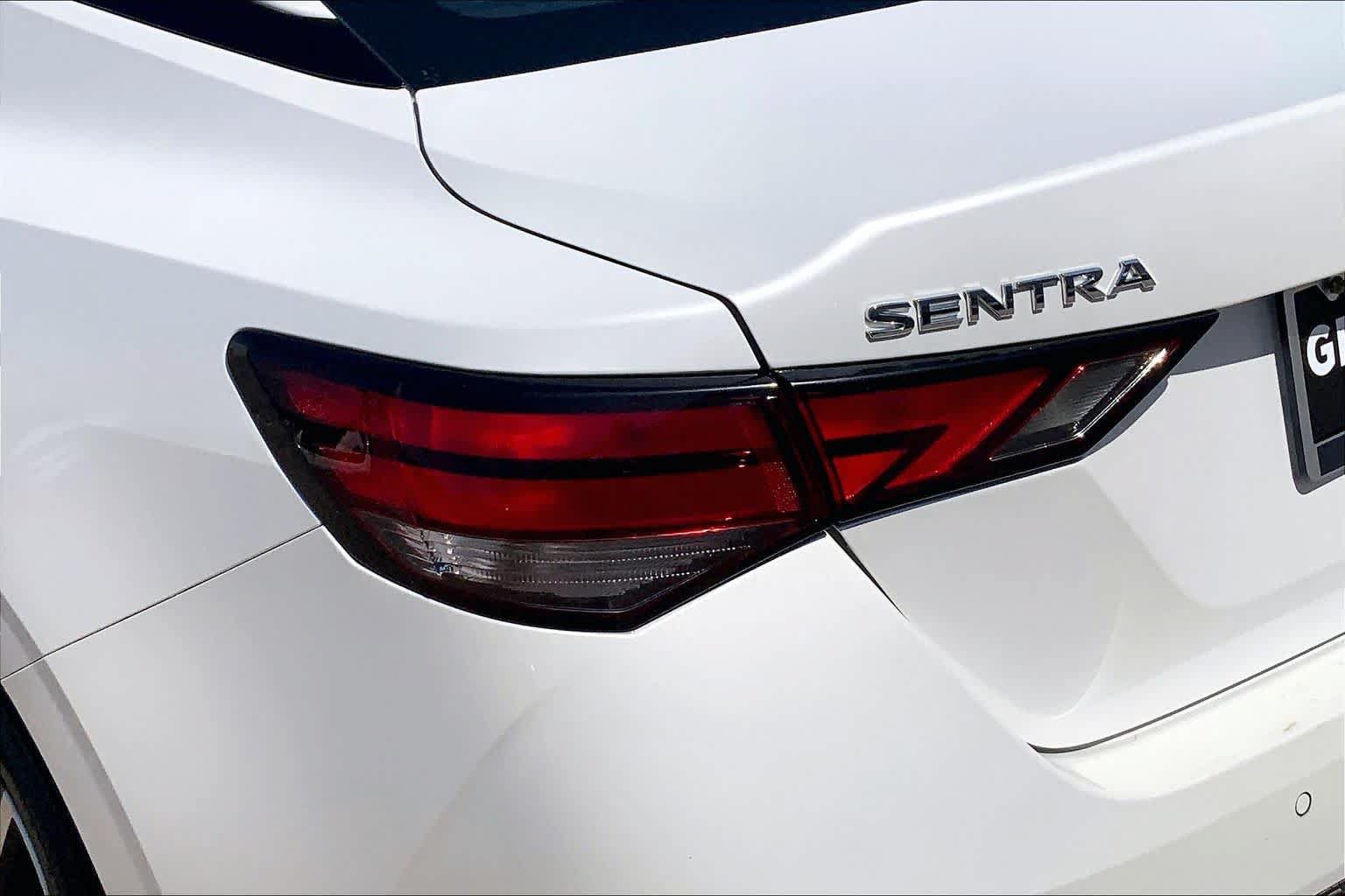 Used 2024 Nissan Sentra SV FWD image 29