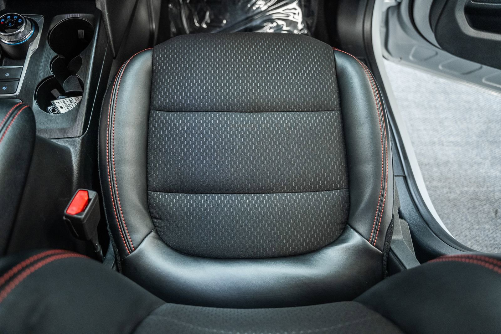 Certified 2025 Ford Escape ST-Line image 37