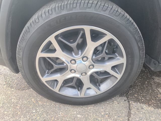 Used 2020 Jeep Grand Cherokee Limited w/ Luxury Group II image 40