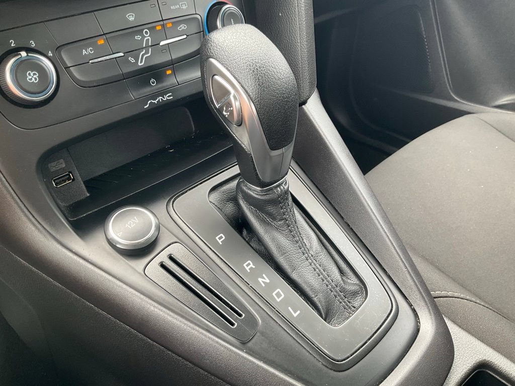 Certified 2017 Ford Focus SE FWD image 11
