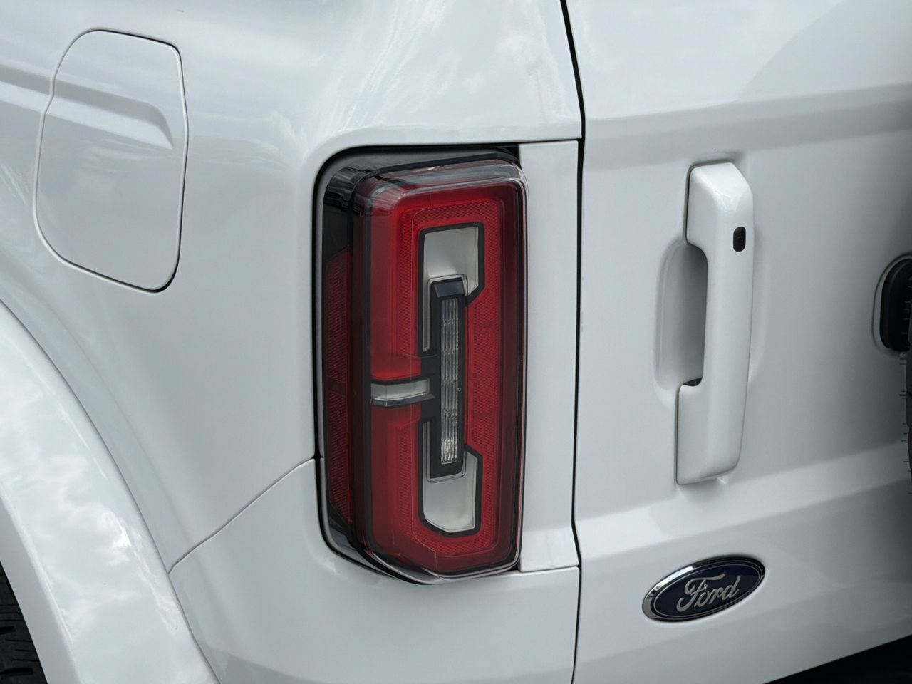 Certified 2025 Ford Bronco Outer Banks AWD/4WD image 7
