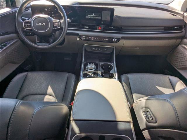 Used 2025 Kia Carnival SX image 17