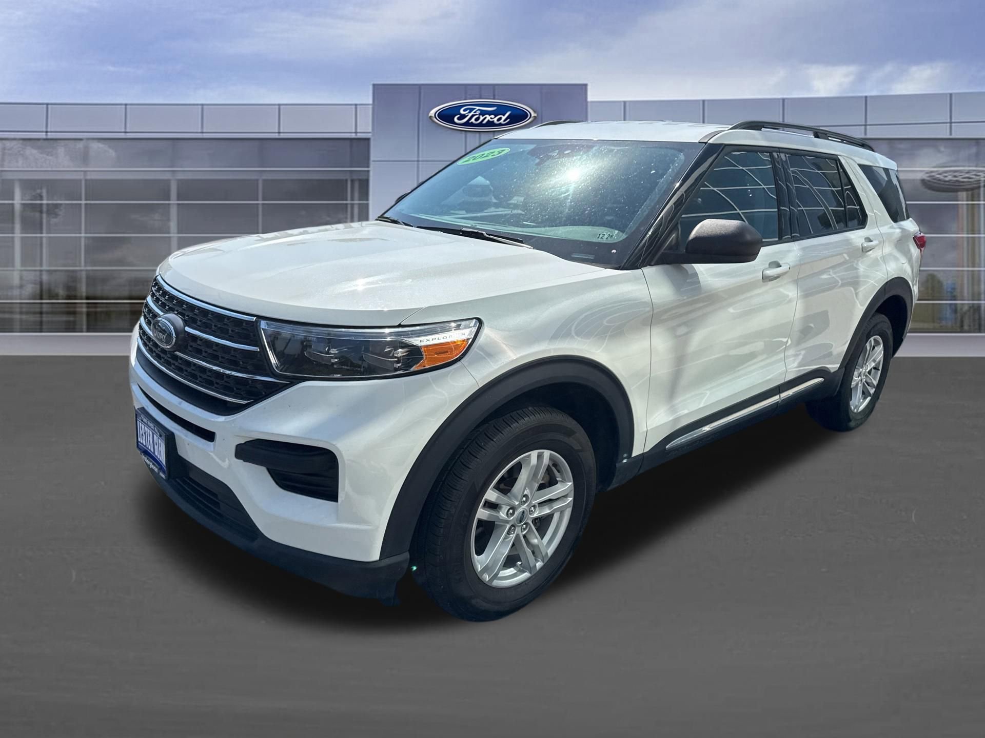 Certified 2023 Ford Explorer XLT AWD/4WD image 9
