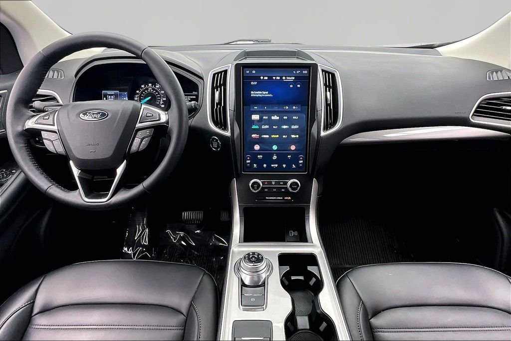 Certified 2024 Ford Edge SEL w/ Convenience Package AWD/4WD image 16