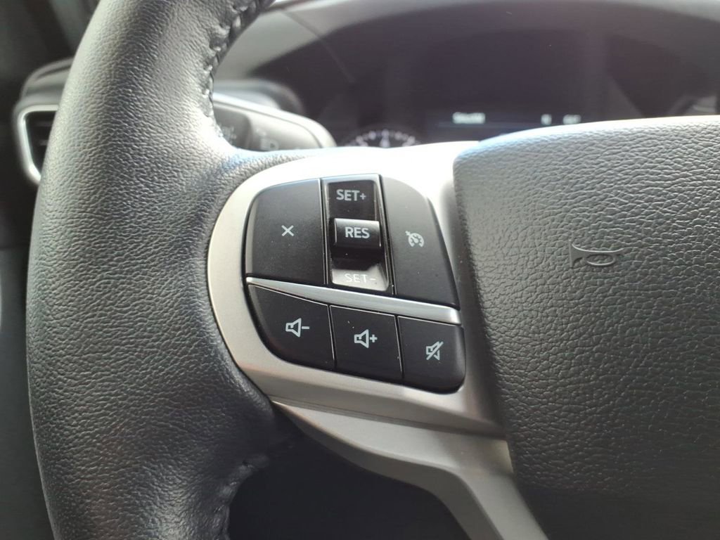 Certified 2023 Ford Explorer XLT w/ Equipment Group 202A AWD/4WD image 16