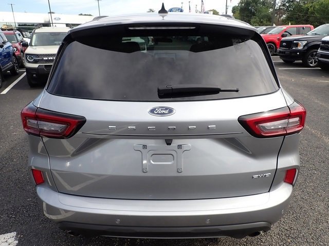 Certified 2023 Ford Escape ST-Line w/ Tech Pack #1 image 3