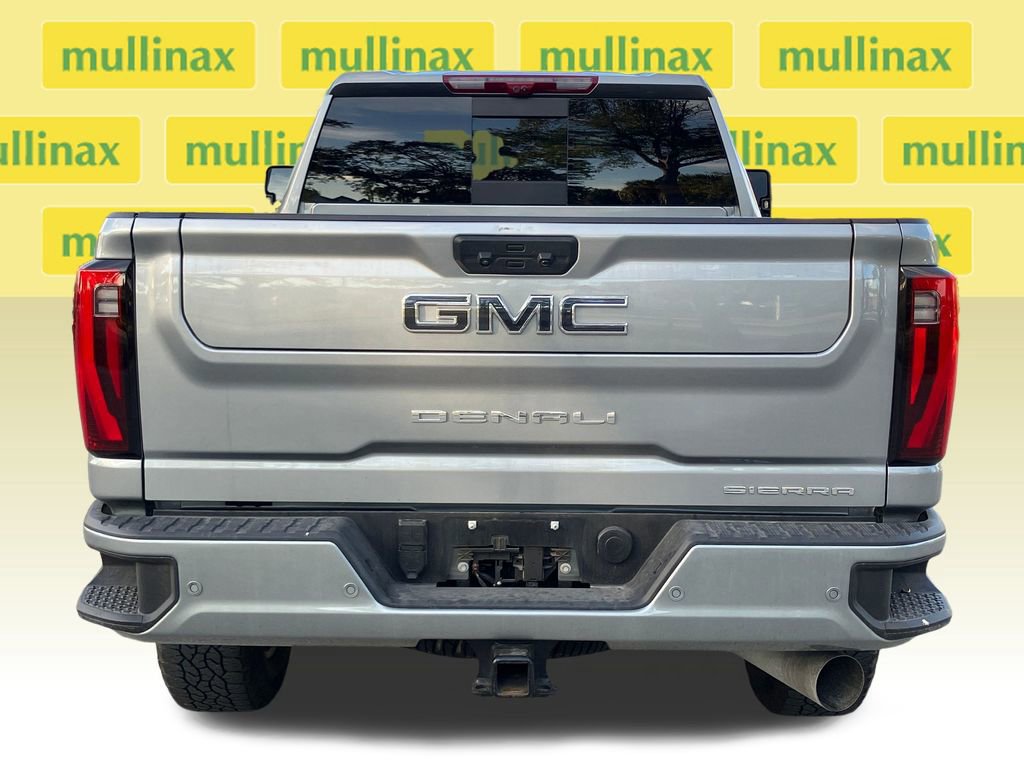 Used 2025 GMC Sierra 2500 Denali Ultimate w/ Max Trailering Package image 4