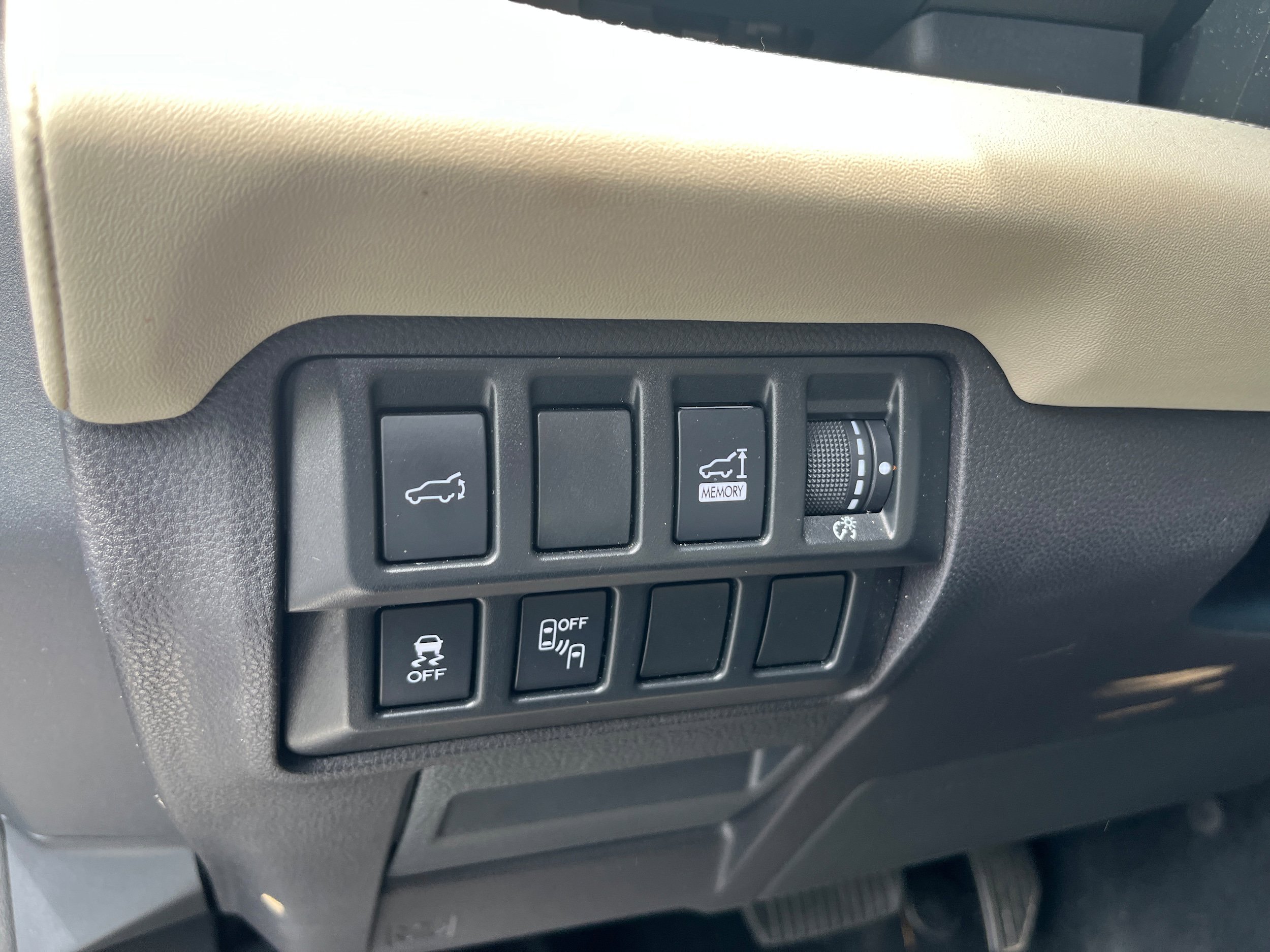 Used 2019 Subaru Ascent Limited AWD/4WD image 10