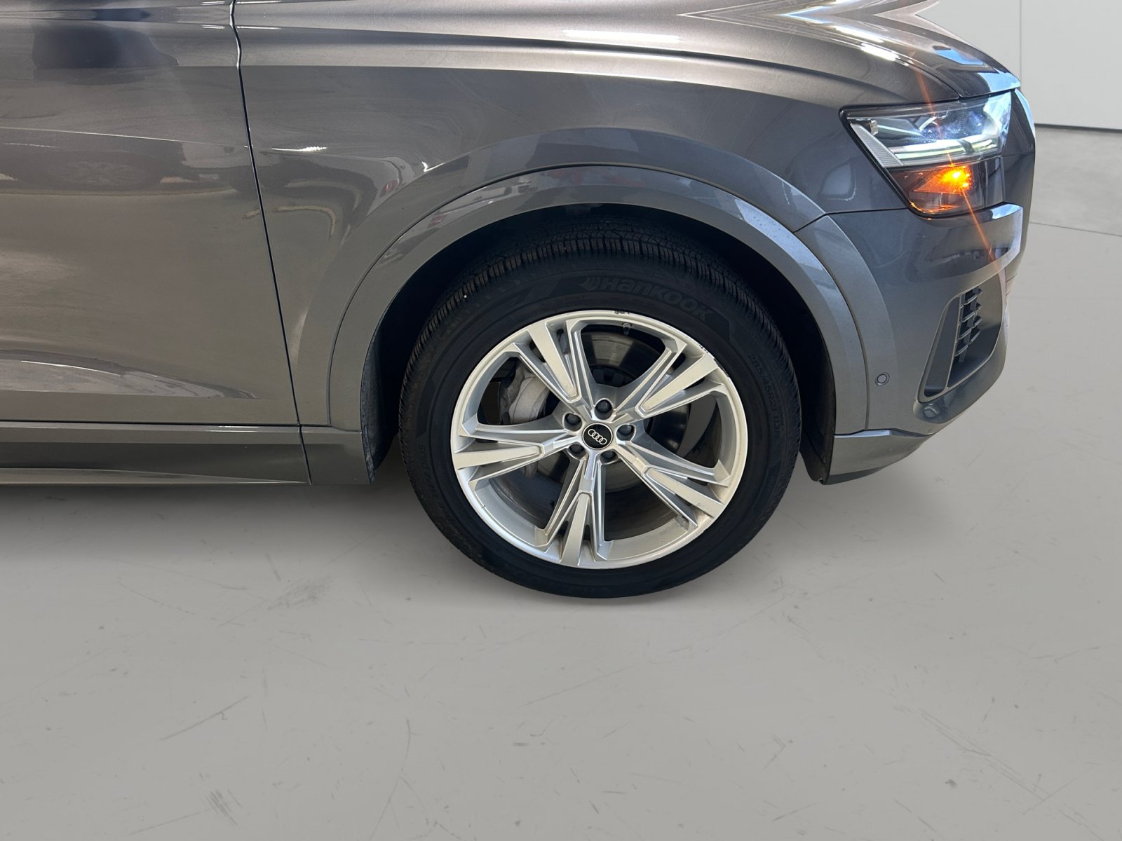 Used 2022 Audi Q8 Premium Plus AWD/4WD image 10