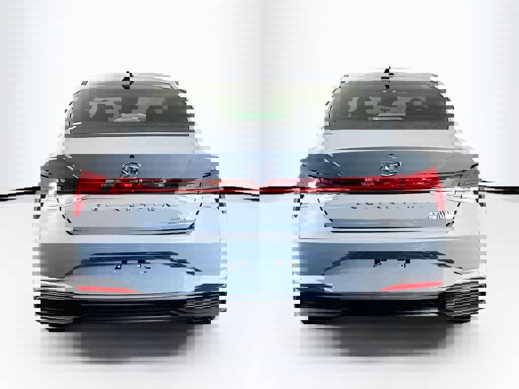 Used 2021 Hyundai Elantra Blue w/ Cargo Package image 4