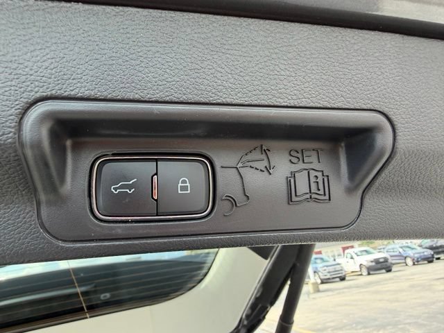 Certified 2025 Ford Explorer Active AWD/4WD image 31