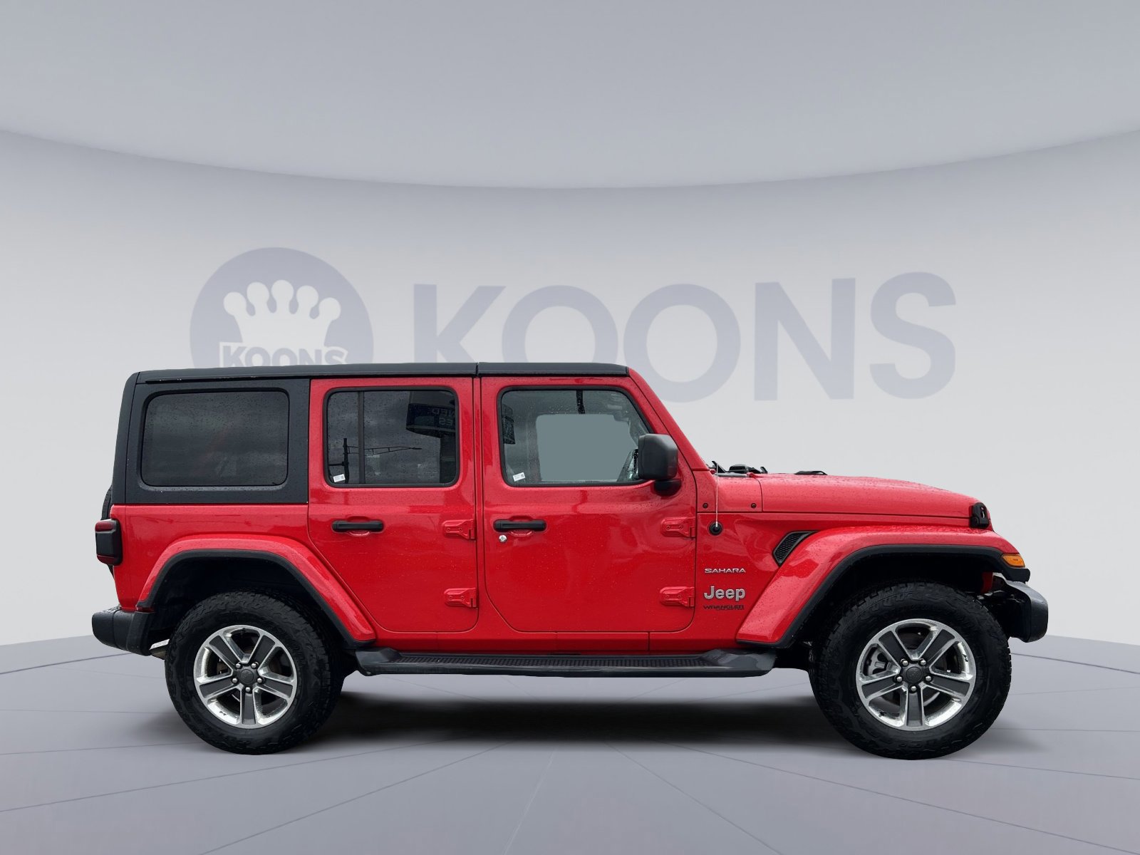 Used 2018 Jeep Wrangler Unlimited Sahara image 2
