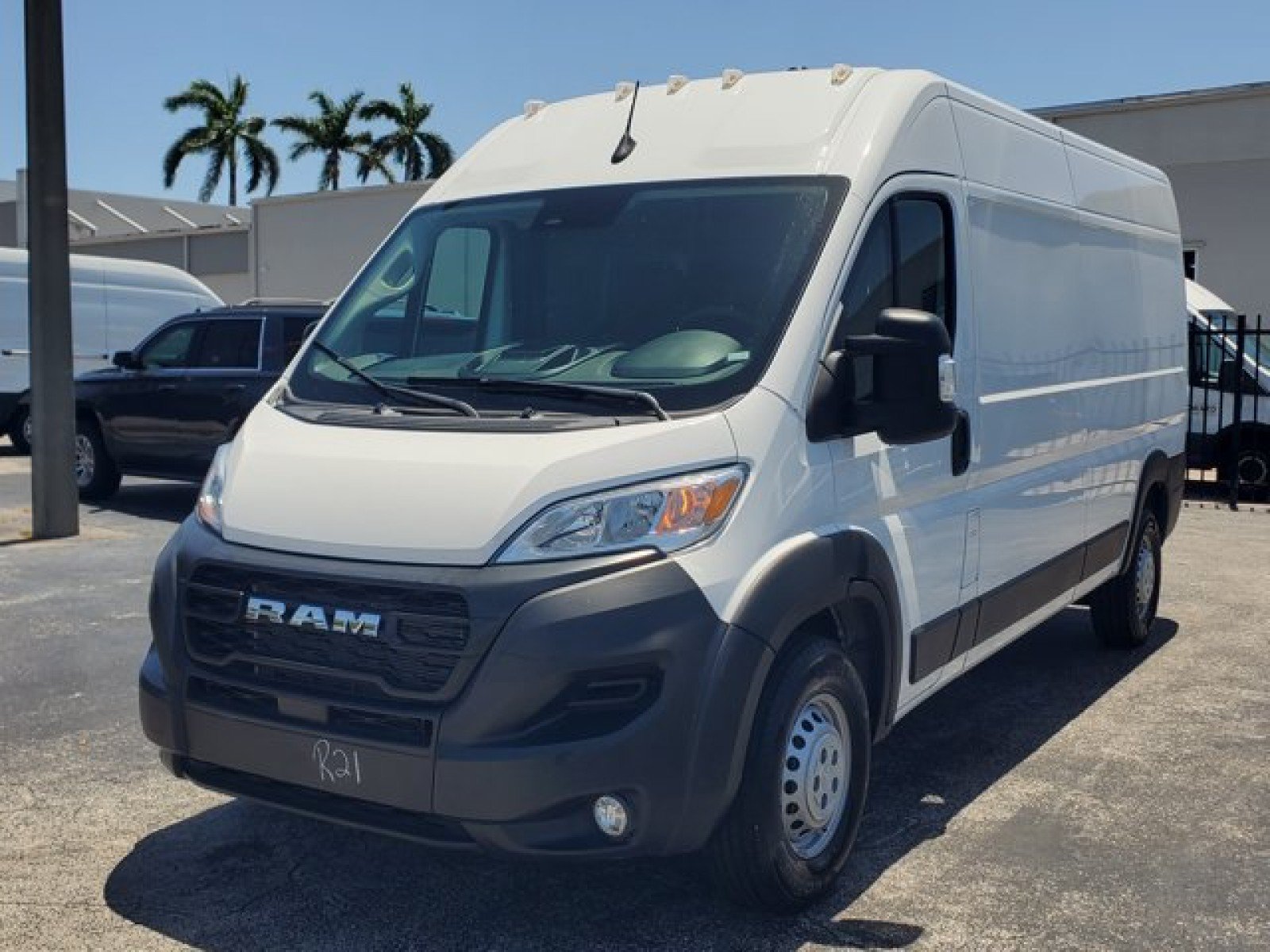 Used 2025 RAM ProMaster 3500 w/ Convenience Group FWD image 3