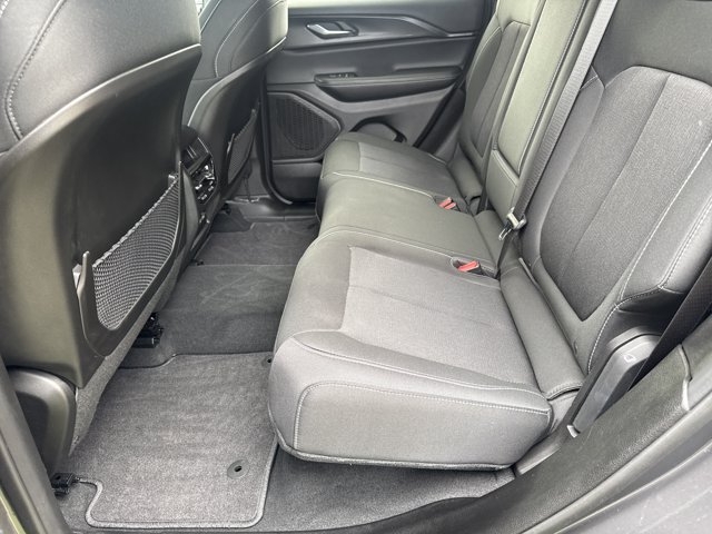 Used 2025 Jeep Grand Cherokee Laredo X w/ Luxury Tech Group I RWD image 19