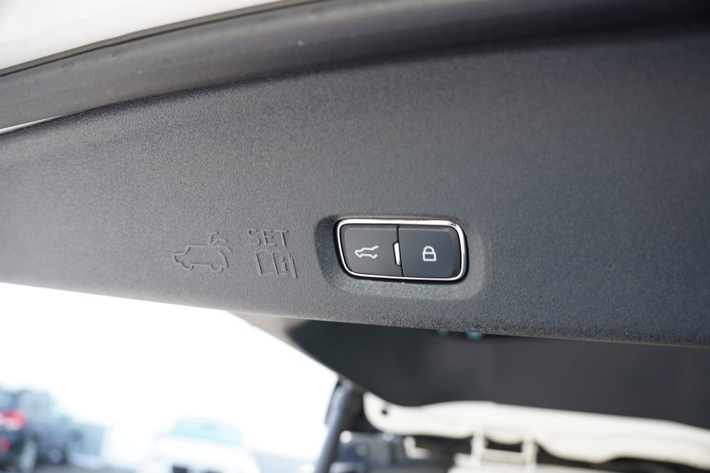 Certified 2025 Ford Expedition Active image 25