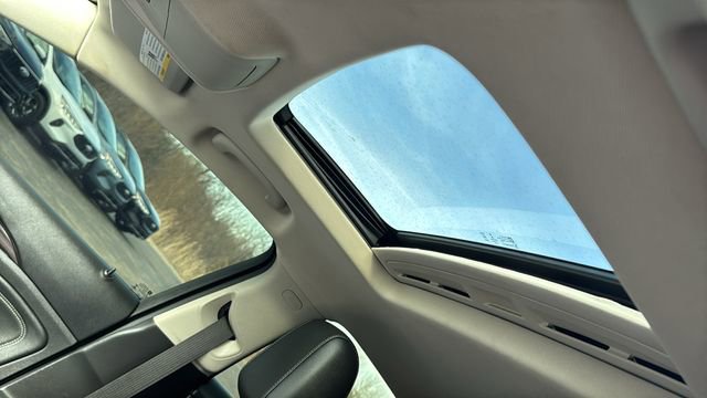 Used 2018 Buick Regal Essence FWD image 10