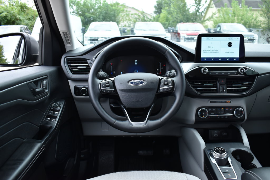 Certified 2024 Ford Escape Active AWD/4WD image 16