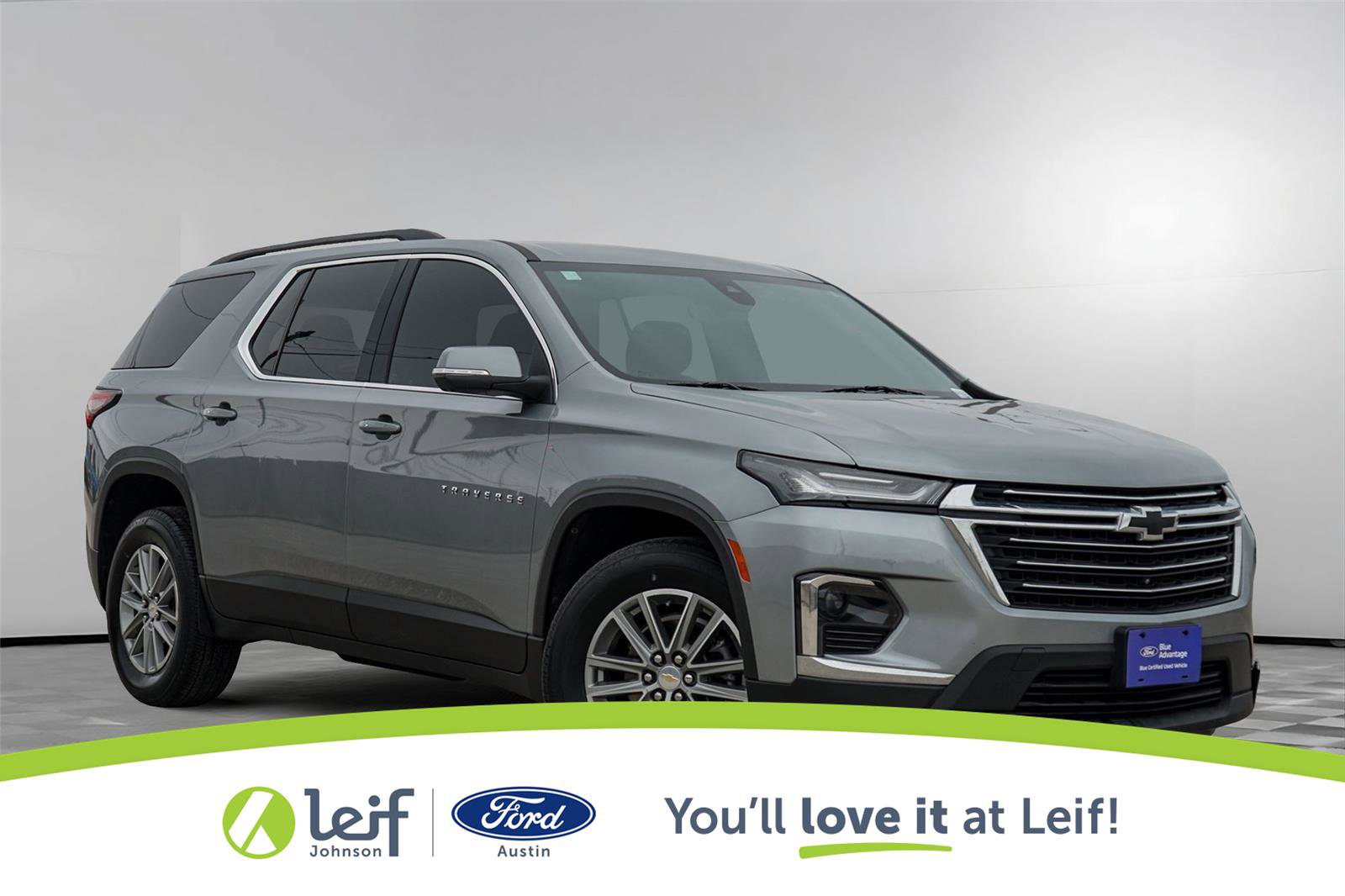 Used 2023 Chevrolet Traverse LT w/ Rear Camera Mirror Package AWD/4WD image 1