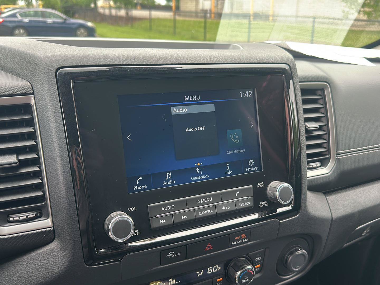 Used 2024 Nissan Frontier SV w/ SV Convenience Package AWD/4WD image 16