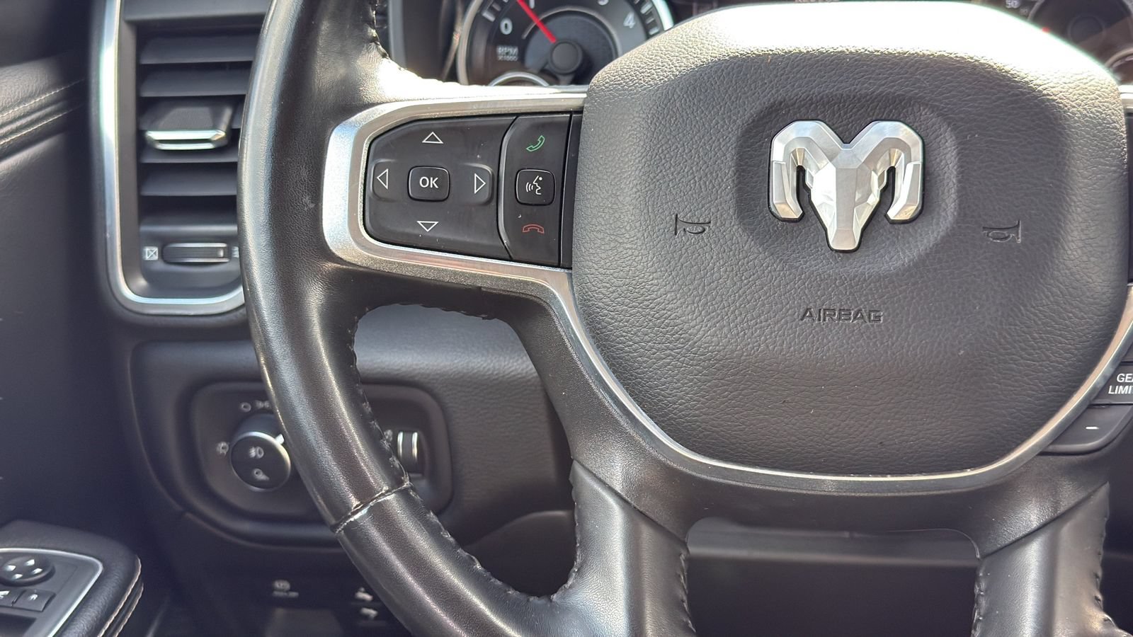 Used 2022 RAM 1500 Laramie RWD image 17