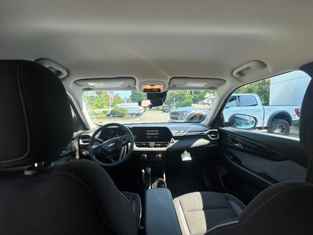 Used 2024 Chevrolet TrailBlazer LS w/ LS Convenience Package AWD/4WD image 23