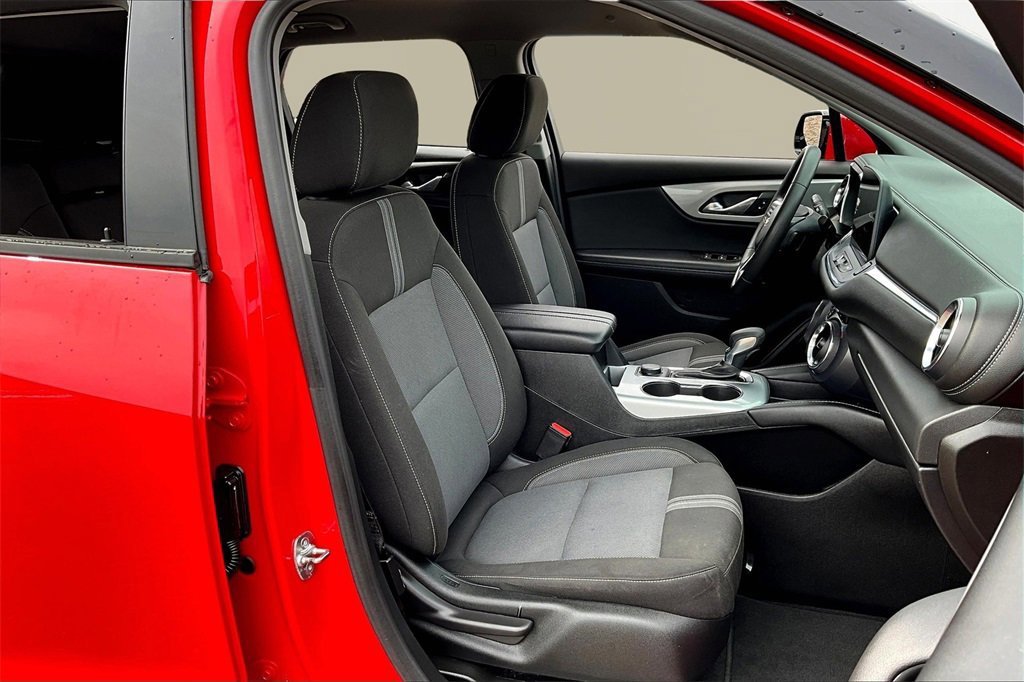 Used 2023 Chevrolet Blazer LT image 9