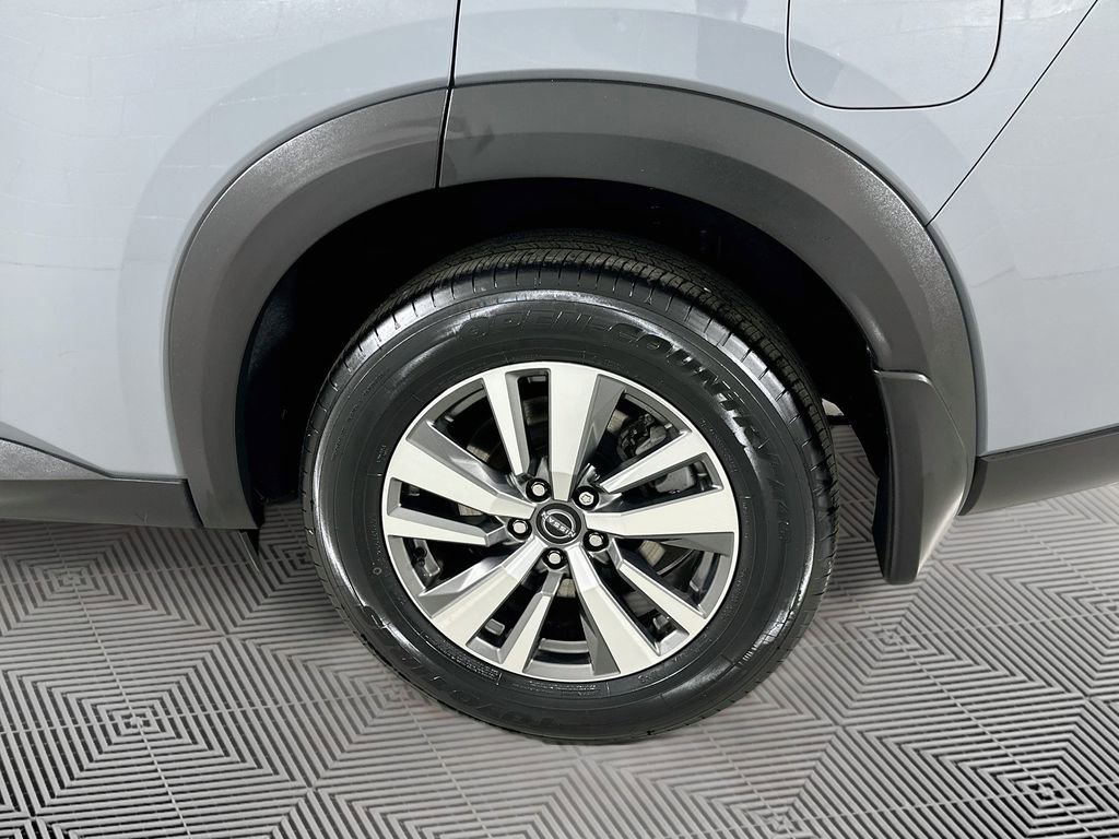 Used 2023 Nissan Pathfinder SL AWD/4WD image 28