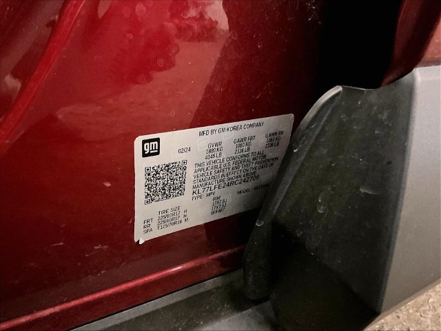 Used 2024 Chevrolet Trax LS w/ LS Convenience Package FWD image 31