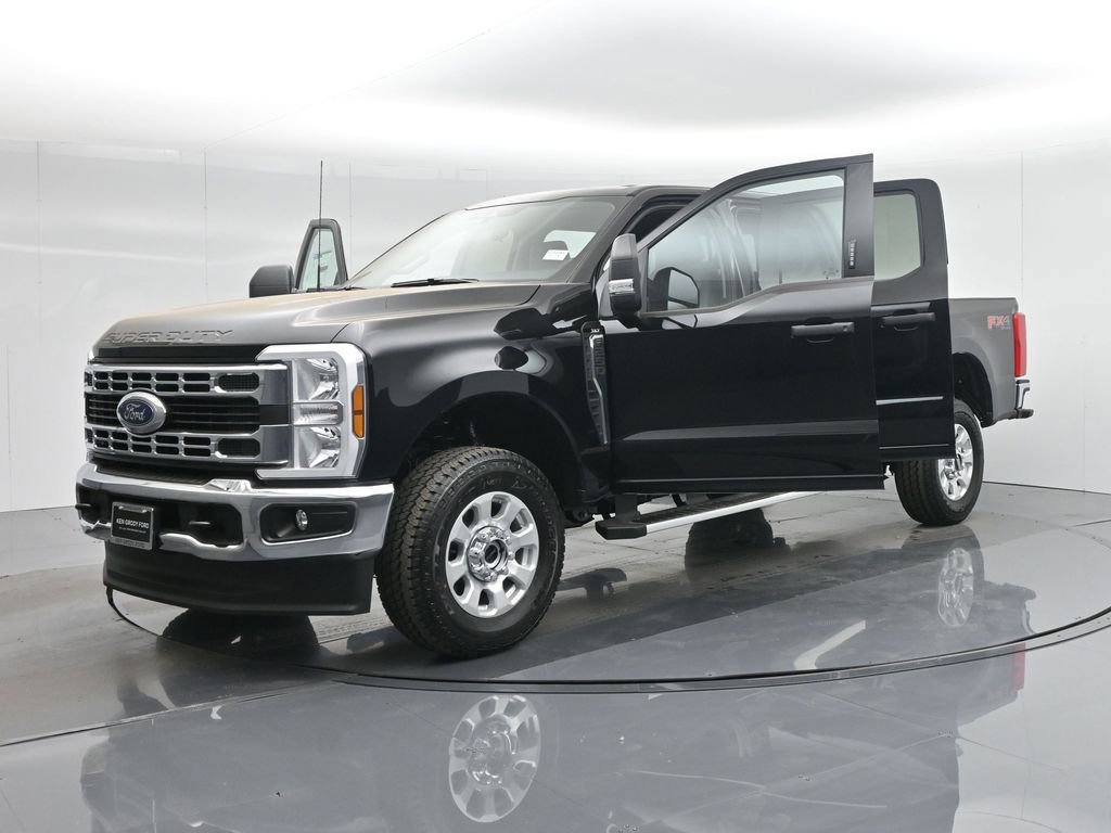 Certified 2024 Ford F250 XLT w/ FX4 Off-Road Package AWD/4WD image 32