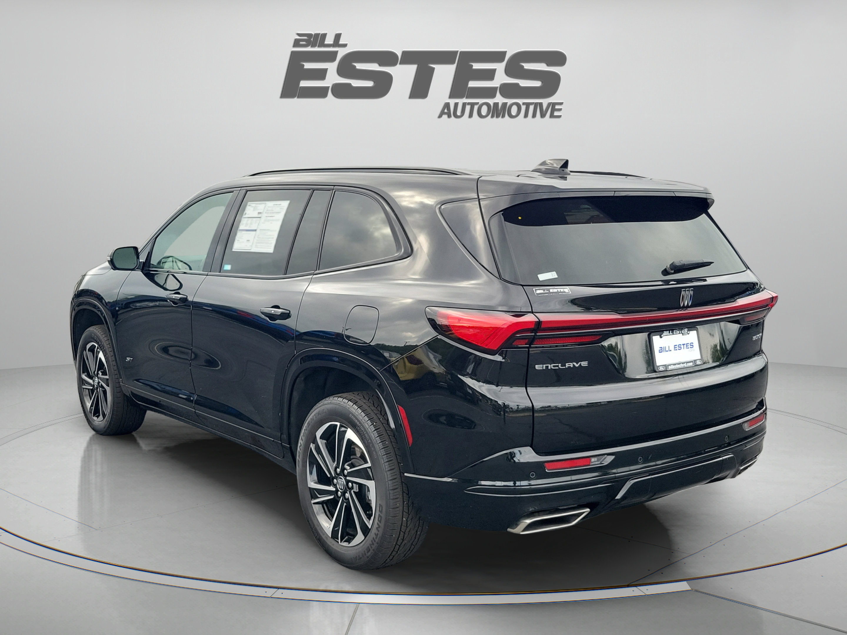 Used 2025 Buick Enclave Sport Touring FWD image 2