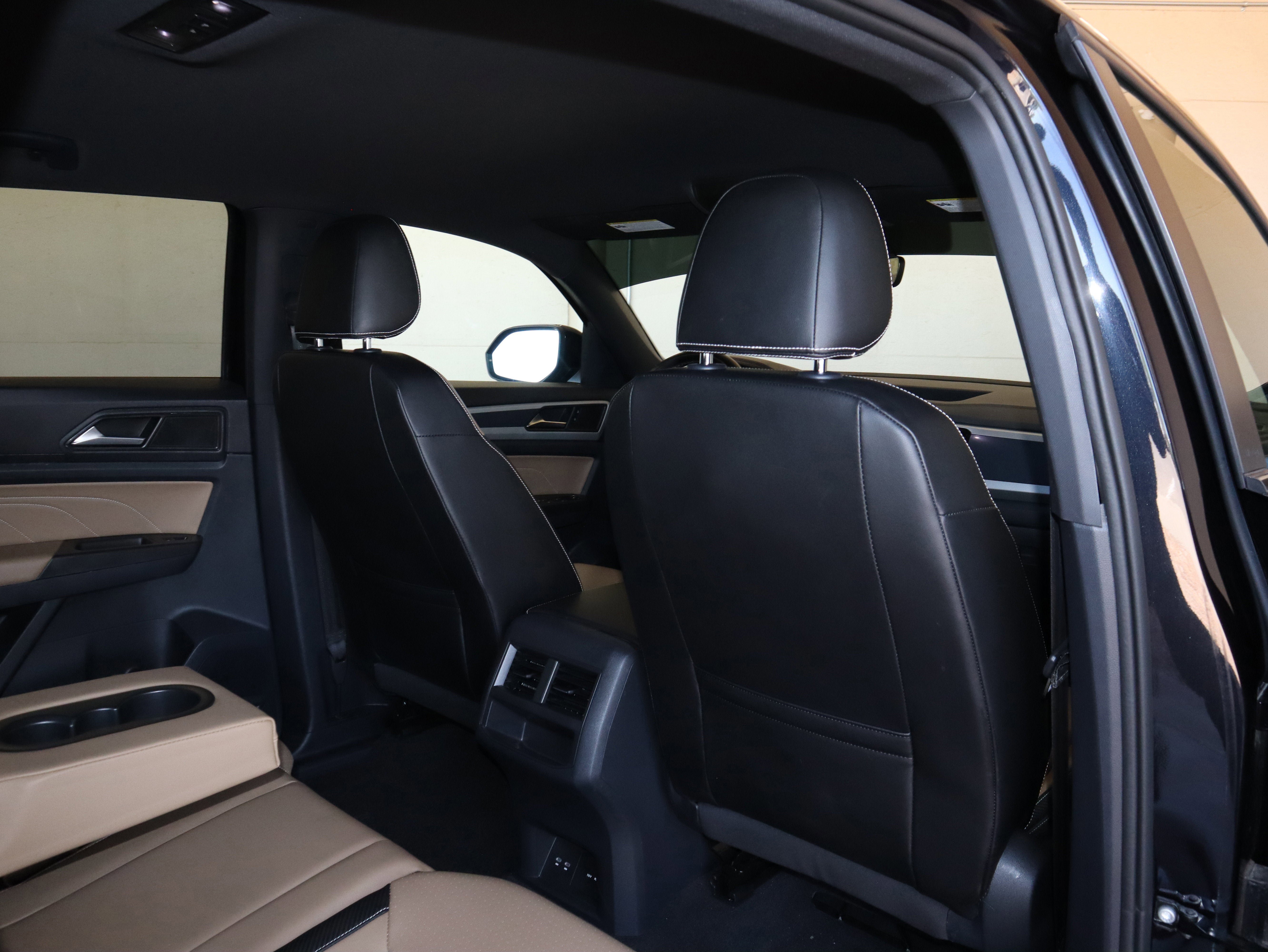 Used 2022 Volkswagen Atlas Cross Sport SE AWD/4WD image 42