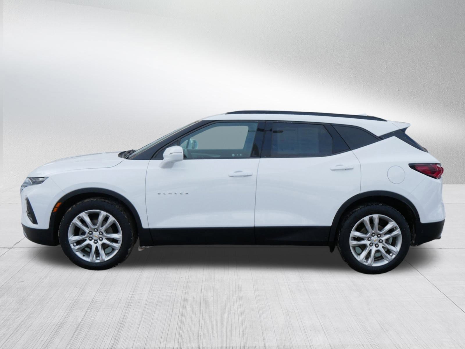 Used 2019 Chevrolet Blazer LT w/ Sun and Wheels Package image 2