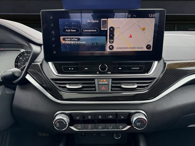 Used 2023 Nissan Altima 2.5 SR w/ SR Premium Package FWD image 11