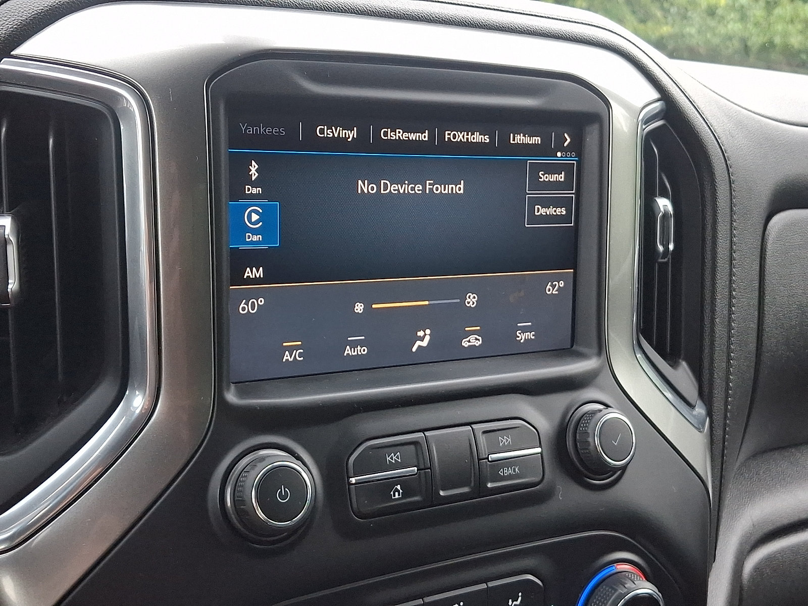 Used 2021 Chevrolet Silverado 1500 LT Trail Boss w/ Convenience Package II AWD/4WD image 17