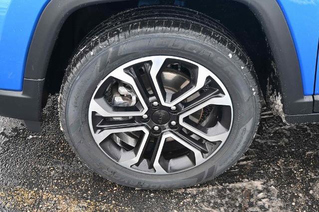 Used 2022 Jeep Compass Limited image 14