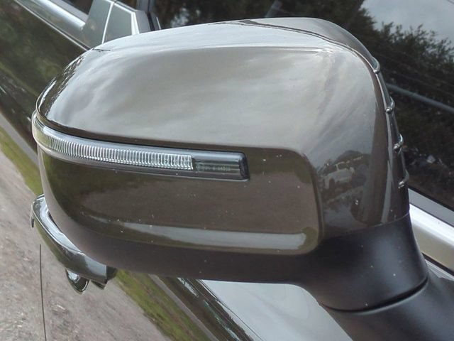 Used 2023 Kia Telluride EX w/ EX Captain's Chair Package AWD/4WD image 12