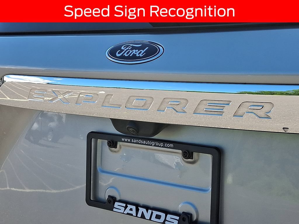Certified 2023 Ford Explorer XLT w/ Equipment Group 202A AWD/4WD image 30