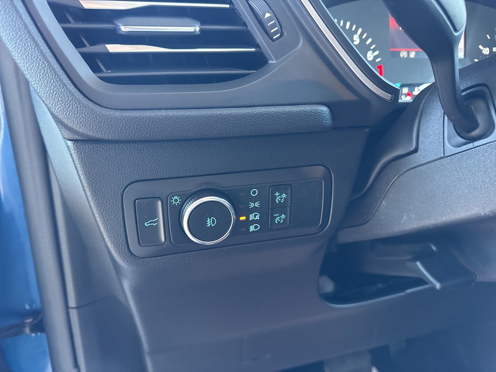 Certified 2022 Ford Escape SEL w/ SEL Stealth AWD Package image 28