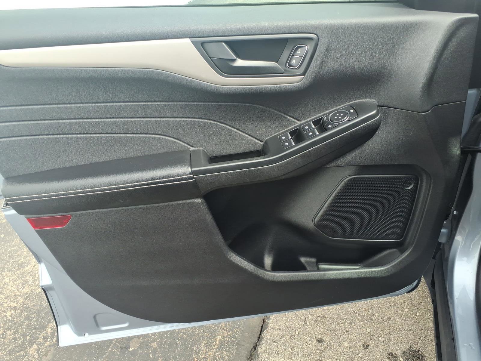 Certified 2022 Ford Escape SE w/ Convenience Package image 11