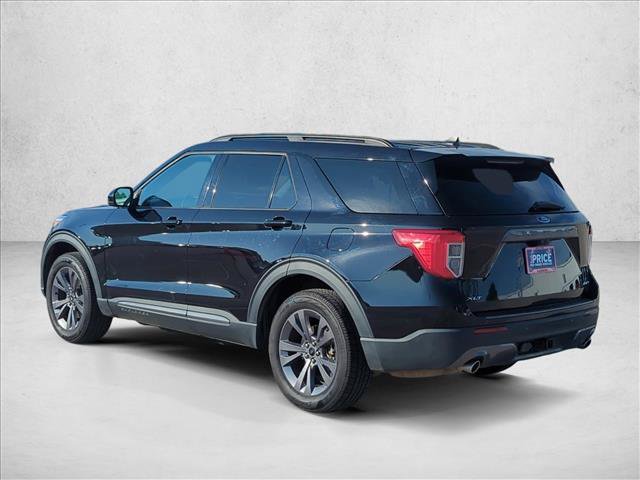 Certified 2022 Ford Explorer XLT w/ Equipment Group 202A AWD/4WD image 7