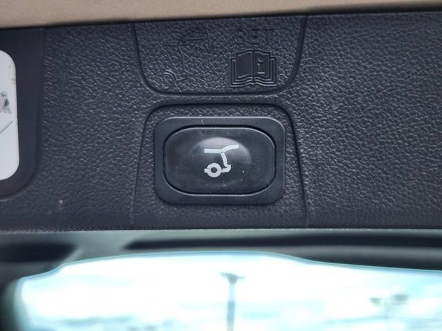Certified 2017 Ford C-MAX Titanium w/ Equipment Group 301A FWD image 32