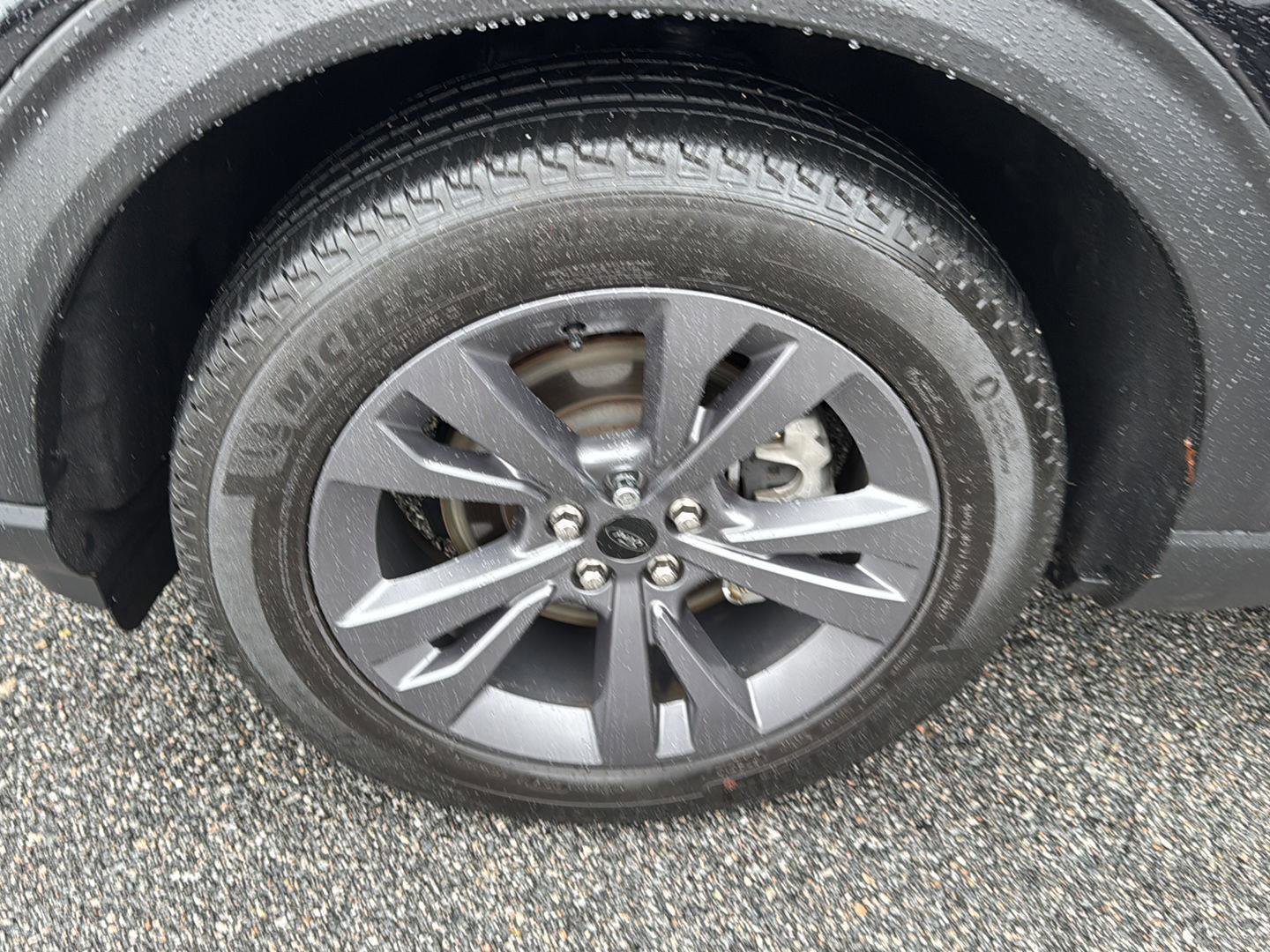 Certified 2024 Ford Explorer XLT w/ Equipment Group 202A image 32