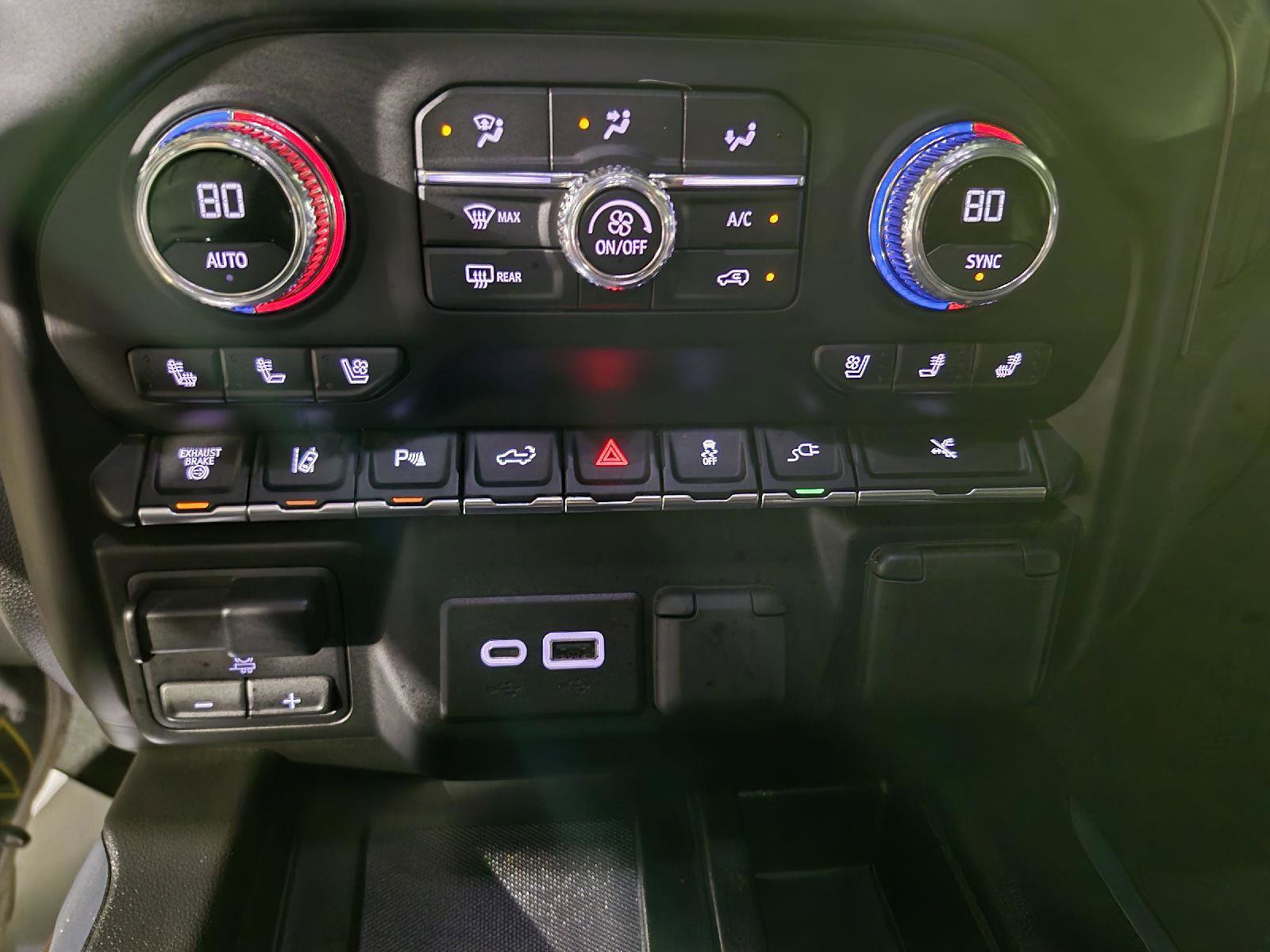 Used 2022 GMC Sierra 3500 Denali image 15