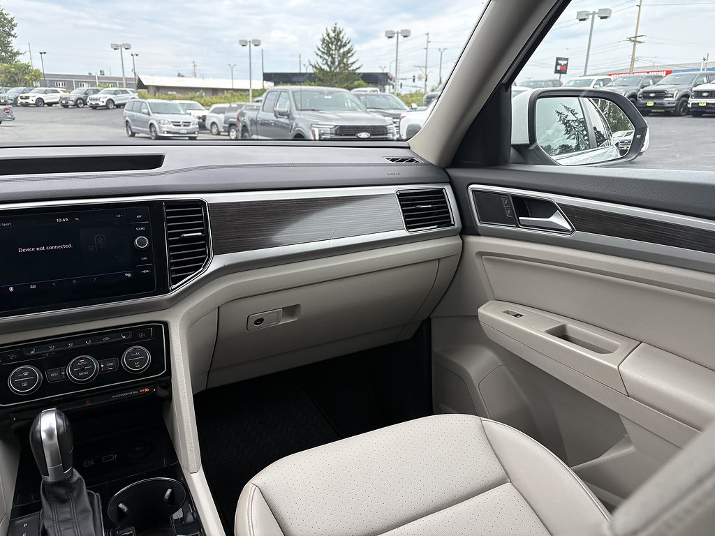 Used 2018 Volkswagen Atlas SEL w/ R-Line Package AWD/4WD image 21
