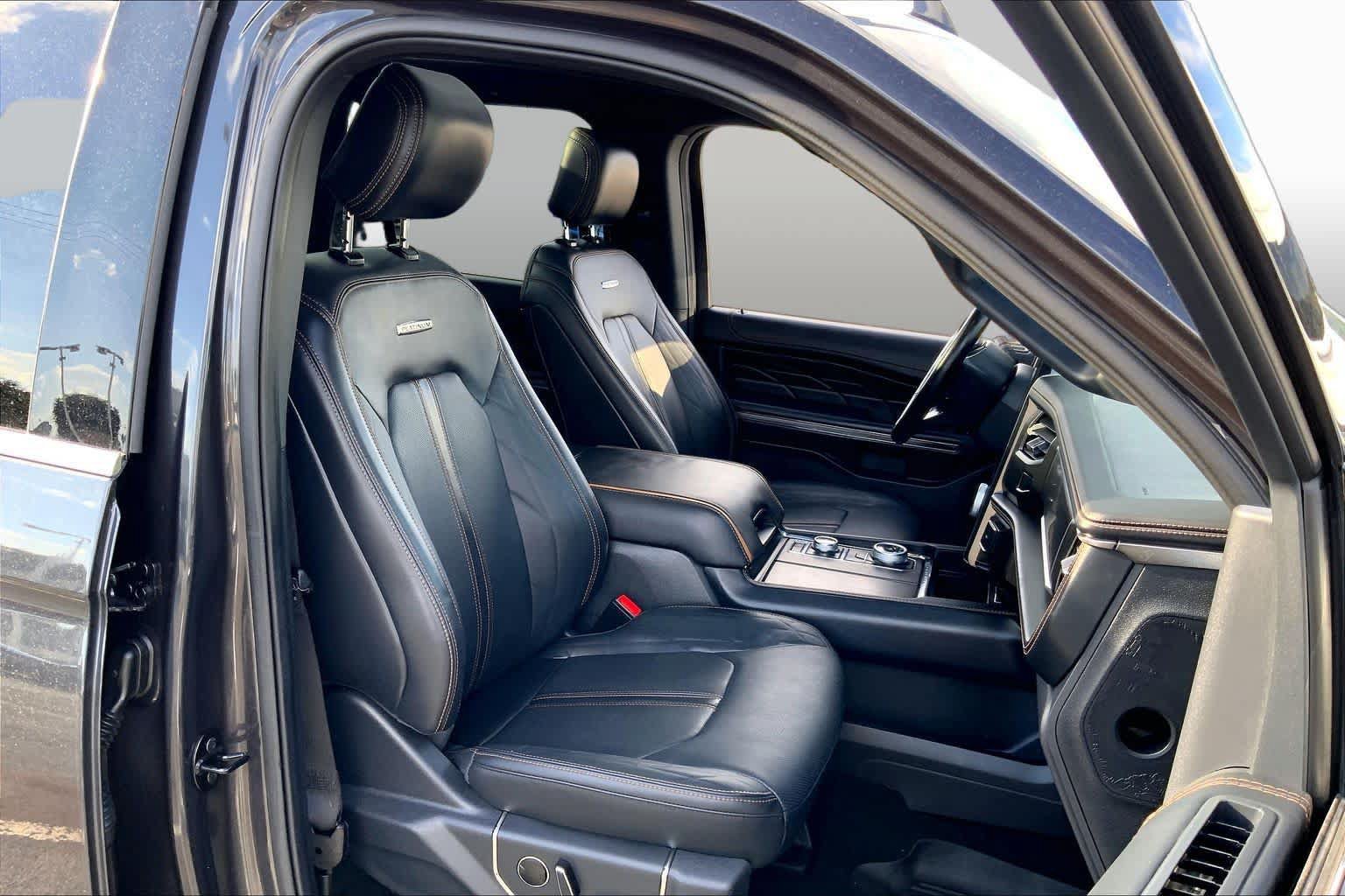 Certified 2023 Ford Expedition Platinum AWD/4WD image 9