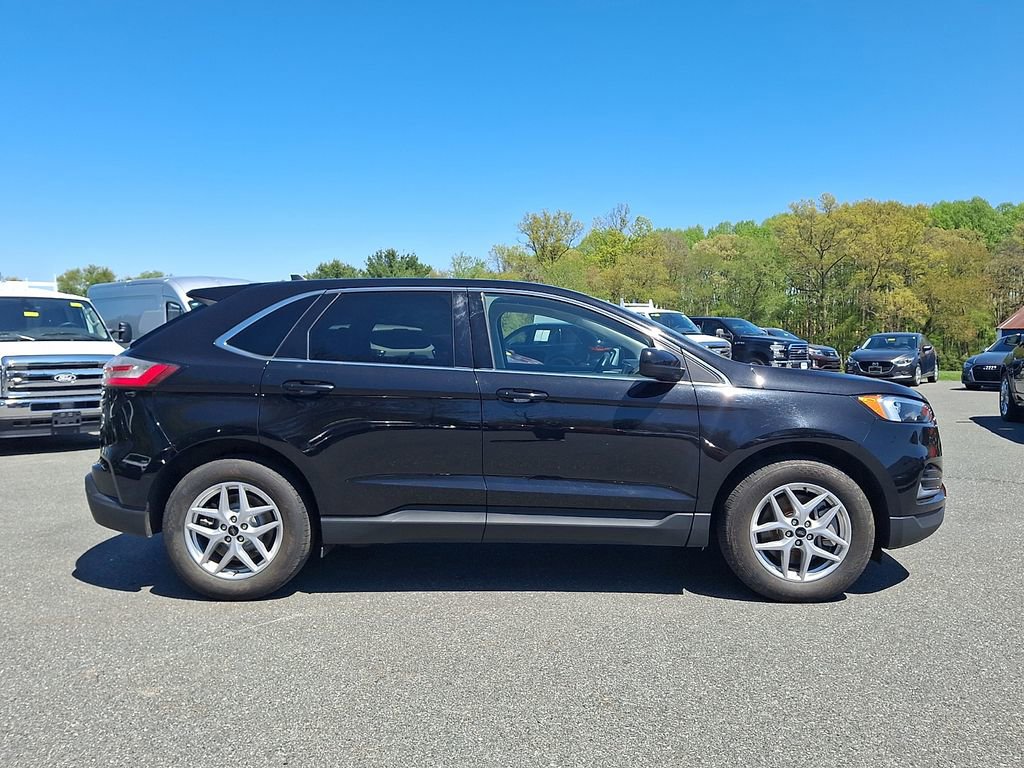 Certified 2024 Ford Edge SEL AWD/4WD image 7