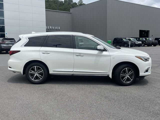 Used 2019 INFINITI QX60 Luxe w/ Essential Package FWD image 2