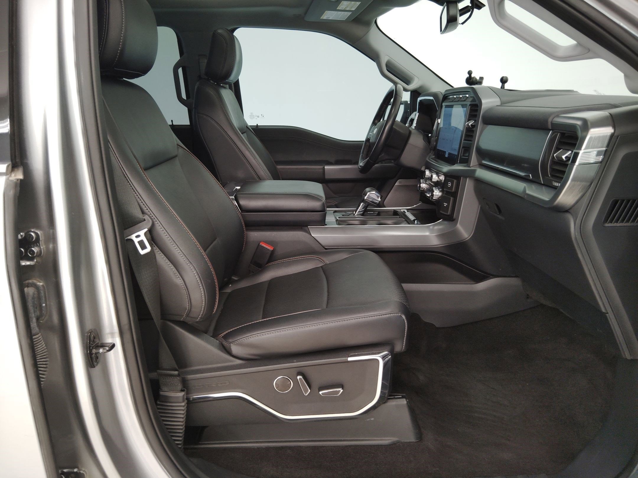 Certified 2021 Ford F150 Lariat image 29